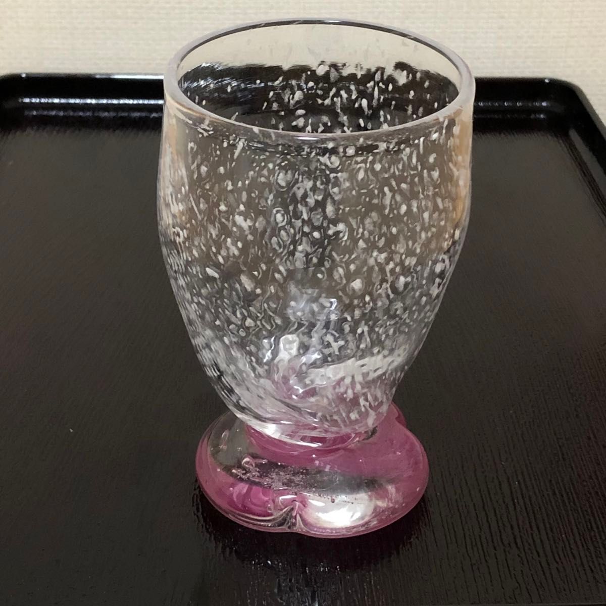 1点物！吹きガラス　雪のコップ（作品名：雪椿 ）デザイングラス