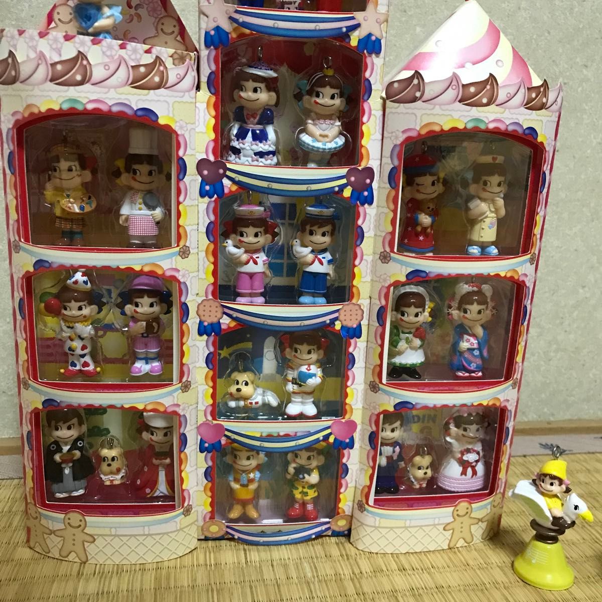 不二家【非売品コンプリートボックス】21世紀 ぺこ ペコちゃん 不二家【非売品コンプリートボックス】21世紀 ぺこ ペコちゃん