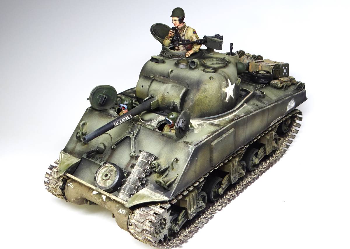 1/35　アメリカ　M４A３シャーマン　人形付き塗装済み完成品_画像2