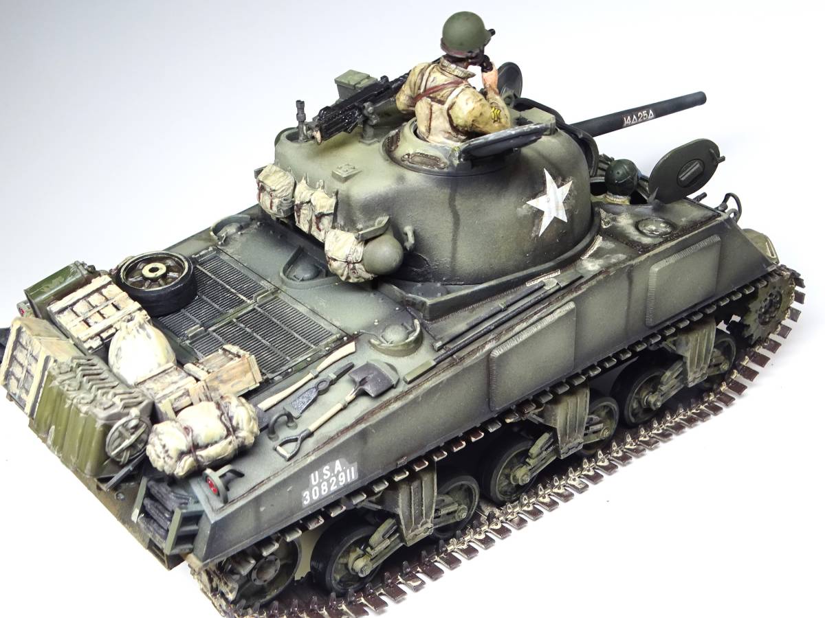 1/35　アメリカ　M４A３シャーマン　人形付き塗装済み完成品_画像6