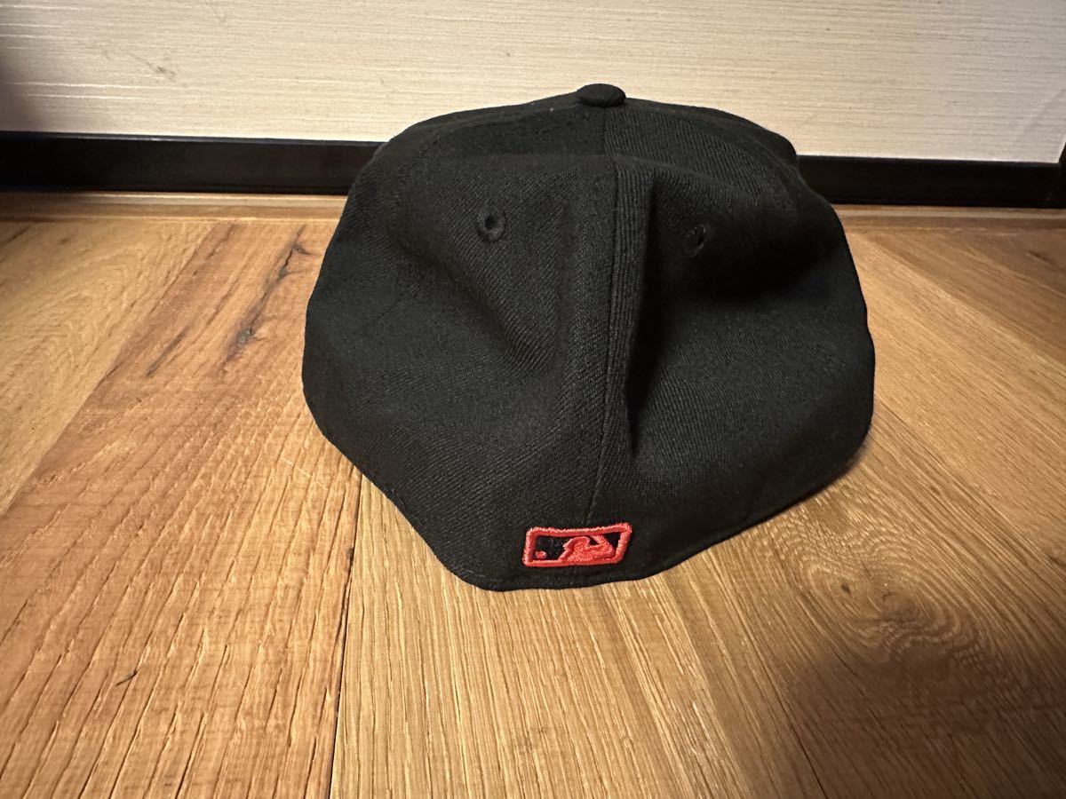 送料込 おそらく未使用品 MLB NEW ERA キャップ SAN FRANCISCO GIANTS 7 1/2 、59.6 cm サンフランシスコ ジャイアンツ ベースボール 帽子_画像3