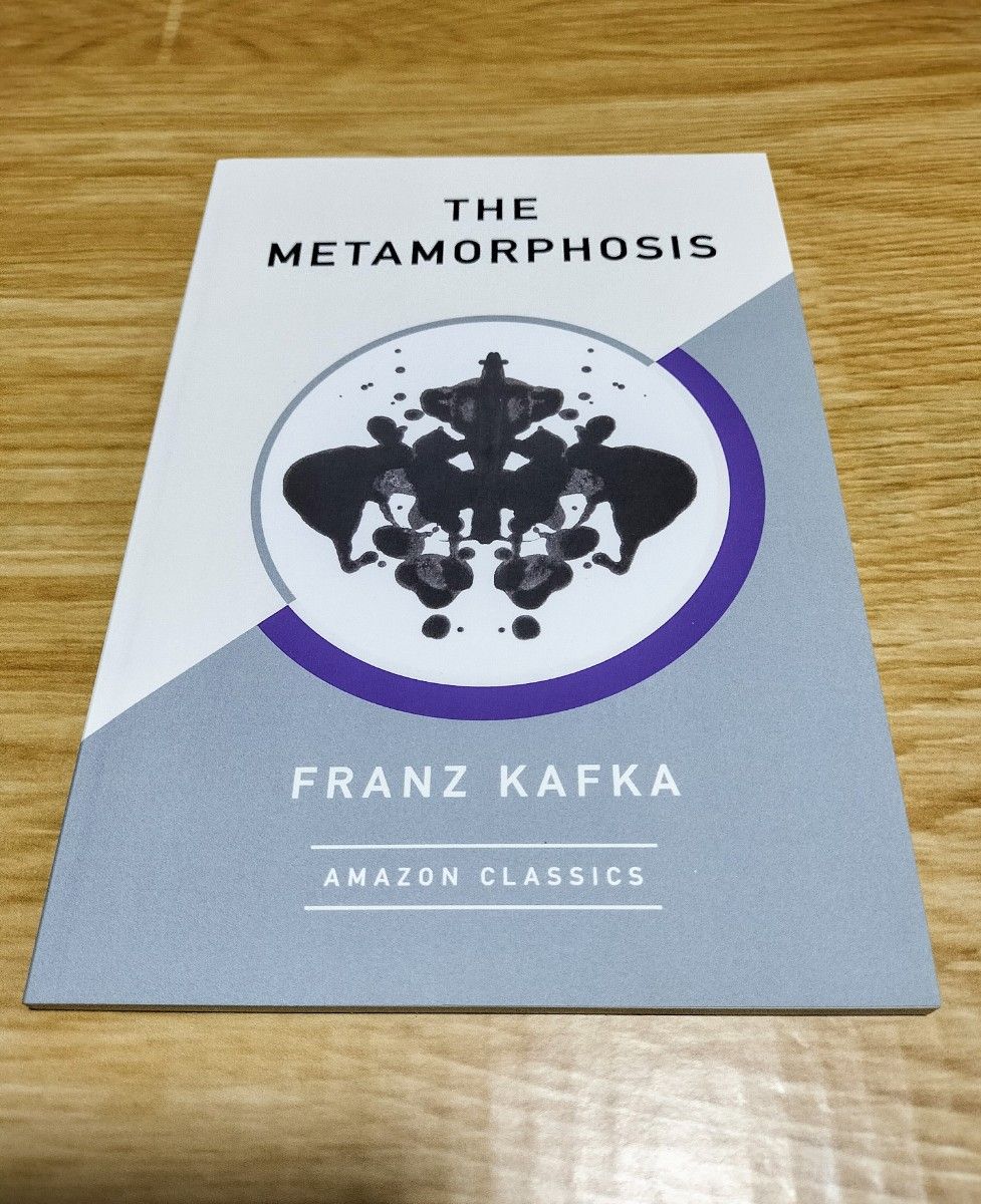 The Metamorphosis (AmazonClassics Edition) ペーパーバック 英語版  洋書　本