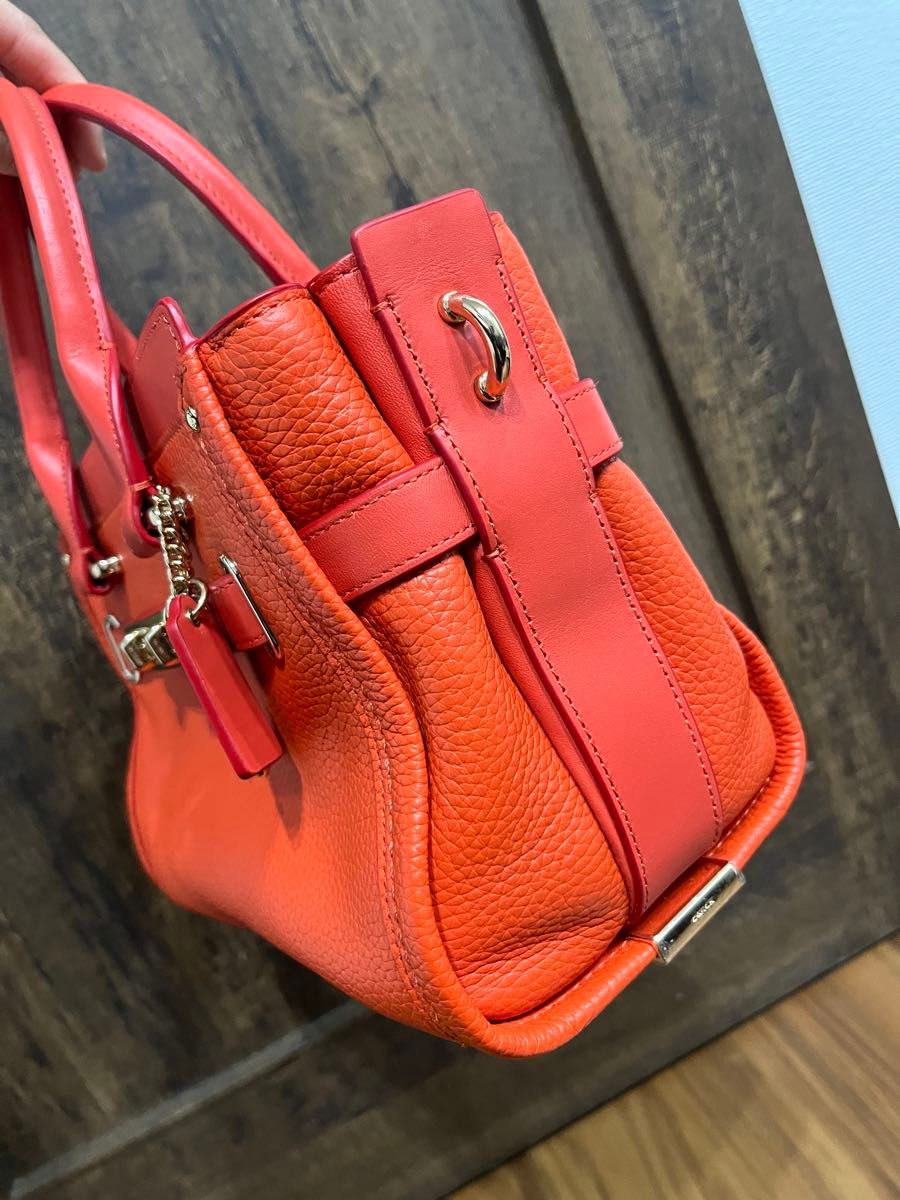 美品COACH ハンドバッグ 34816 SWAGGER スワッガー27 キャリーオール ペブルドレザー 牛革   2WAY