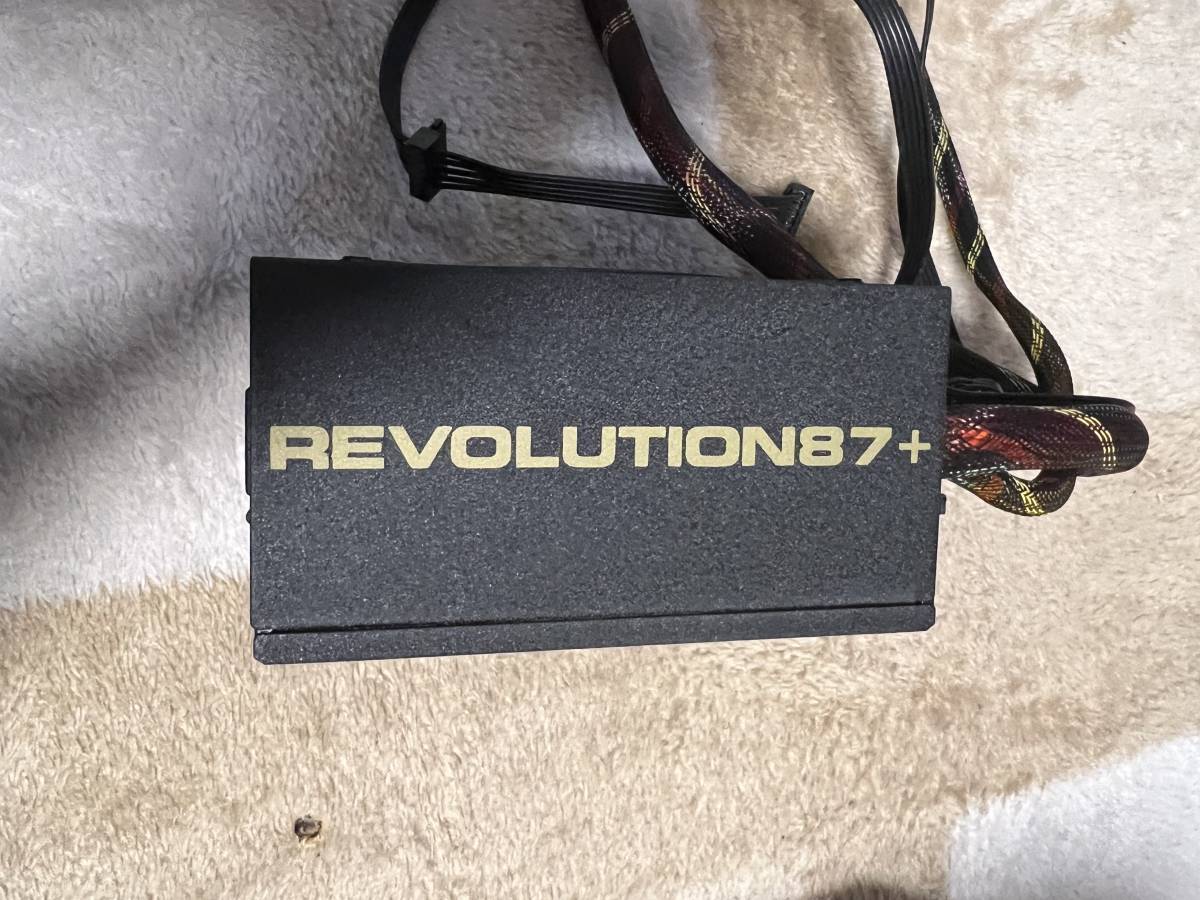 【ジャンク】ENERMAX REVOLUTION87+ ERV650AWT-G 650W 80PLUS GOLD認証 ATX電源ユニット 動作確認済み[異音有] PCパーツ_画像3