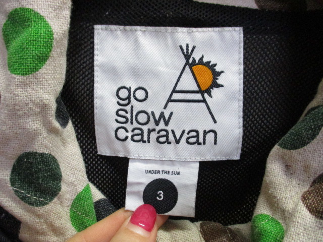 GO SLOW CARAVAN ゴースローキャラバン　ドット柄マウンテンパーカー　メンズ3　ベージュ緑 アウトドアフーディージャケット ブルゾン02012_画像3