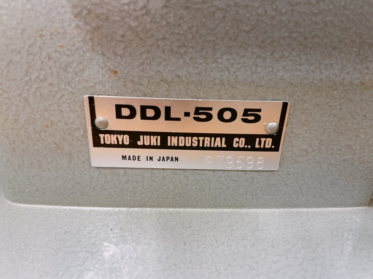 ジャンク JUKI ジューキ 工業用ミシン 本縫いミシン DDL-505 MC-110 台付き 部品取り レトロ アンティーク 引取歓迎/茨城 240202あわ3 M 西の画像8
