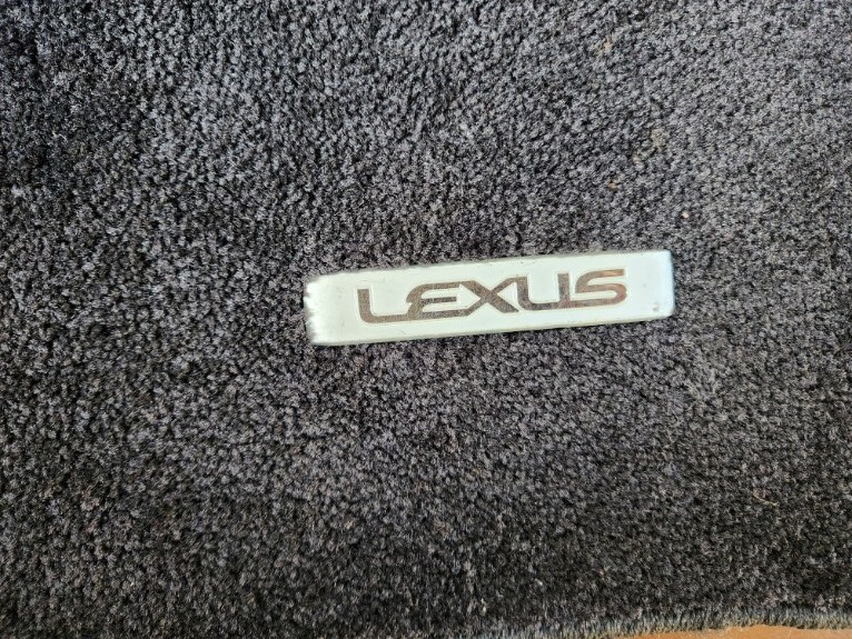  Lexus покрытие пола багажника LS600h LEXUS