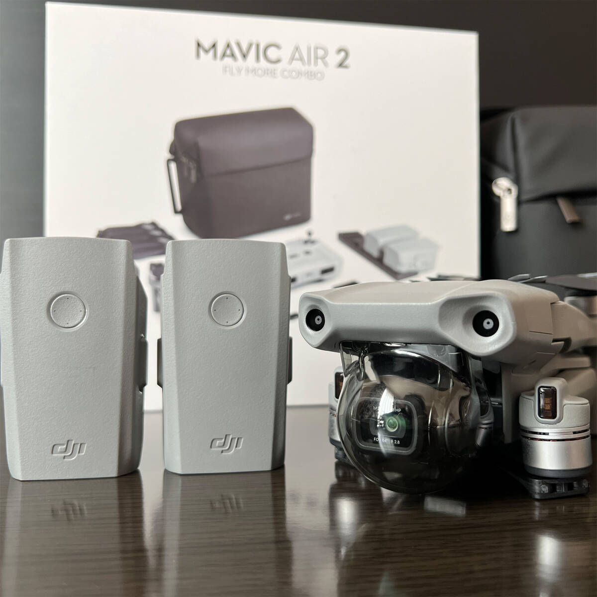 DJI MAVIC AIR 2 FLY MORE COMBO フライモアコンボ（バッテリーサイクル回数４～５回）純正プロペラガード / おまけ付_画像2