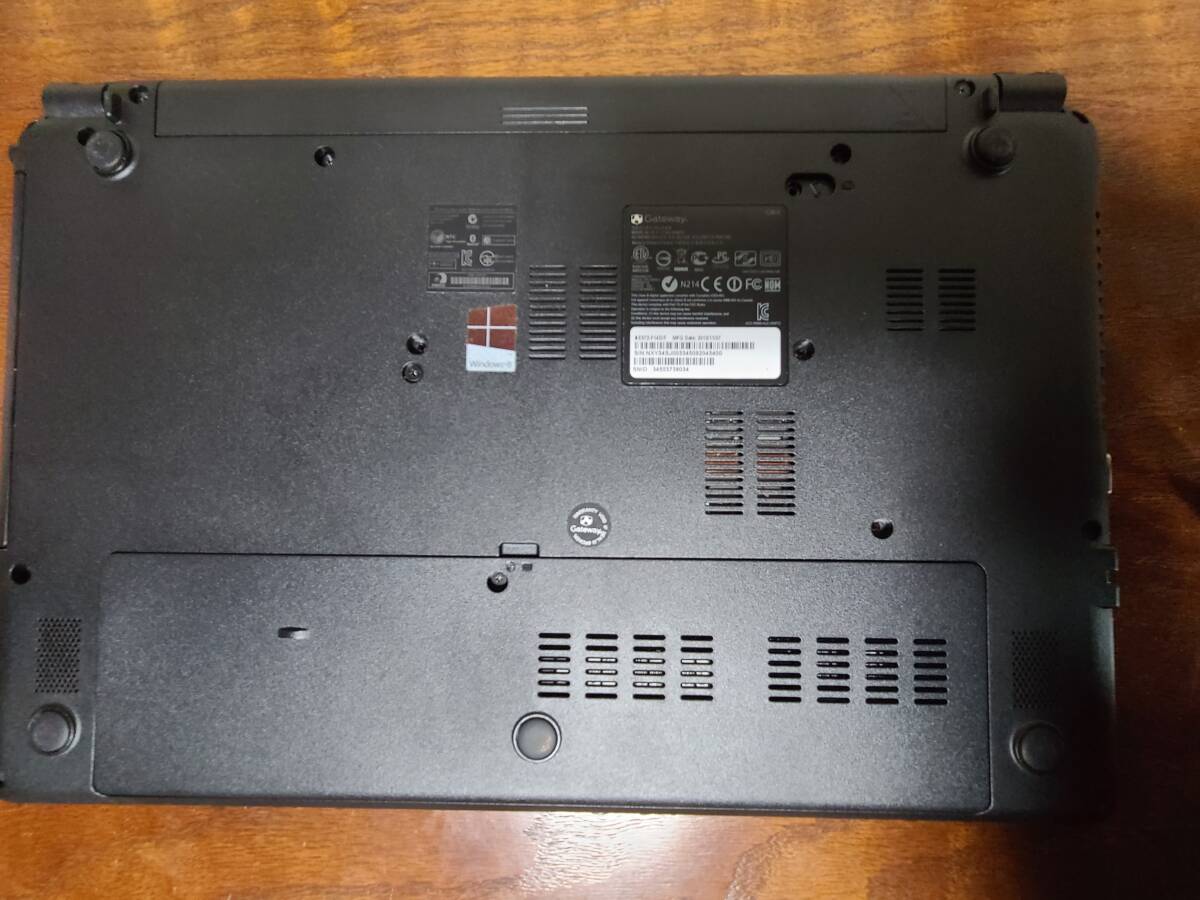 【ジャンク品】Gateway NE572-F14D/F HDD無し_バッテリーは付けたままです。