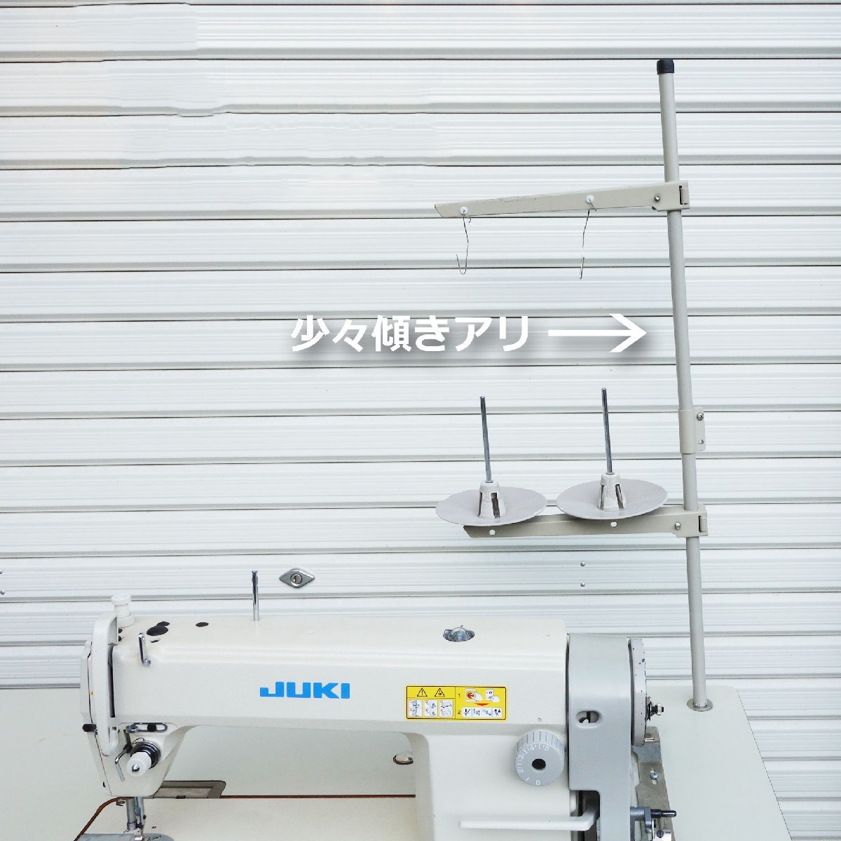 【B】 JUKI 業務用ミシン DDL-5600NJ 1本針本縫 倍釜 ◆ ジーンズ 2006年製 ◆ 糸切なし_画像2