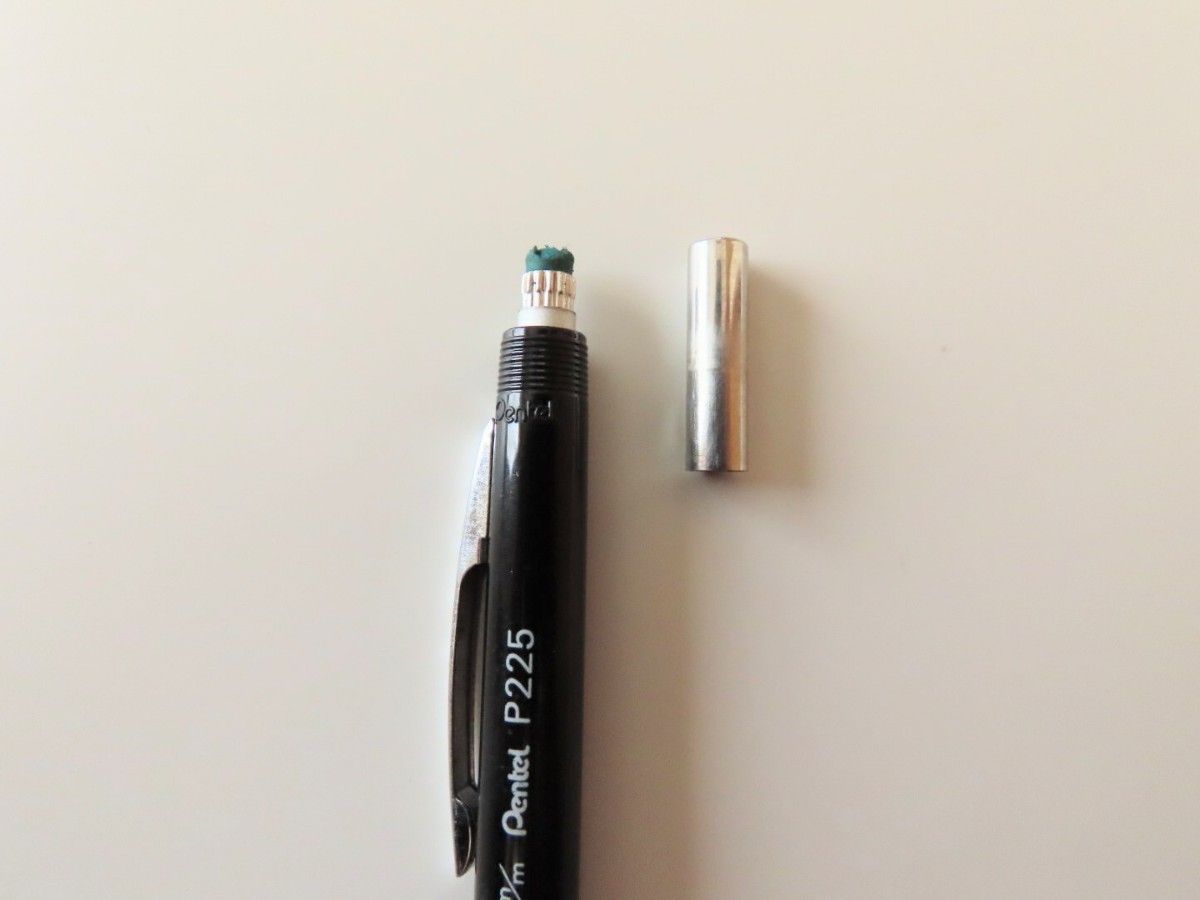 中古品　シャープペンシル 黒　ぺんてる 　Pentel　p225 シャープペン