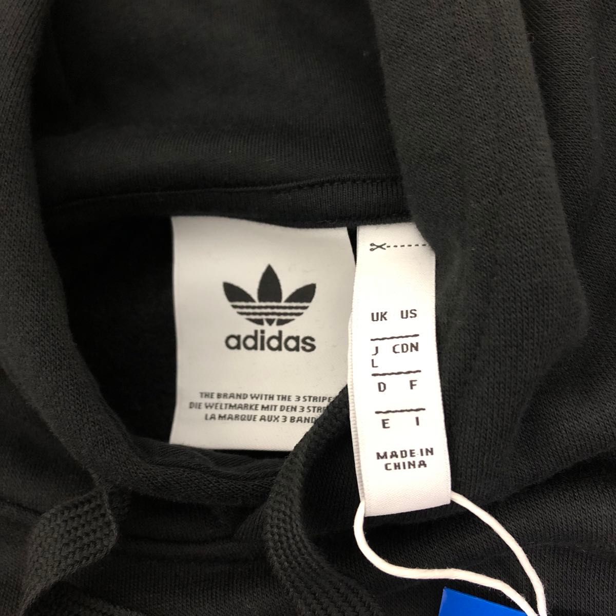 アディダス adidas ヒョウ柄 パーカー 黒 新品 豹柄 レオパード アディダス adidas ヒョウ柄 パーカー 黒 新品 豹柄 レオパード
