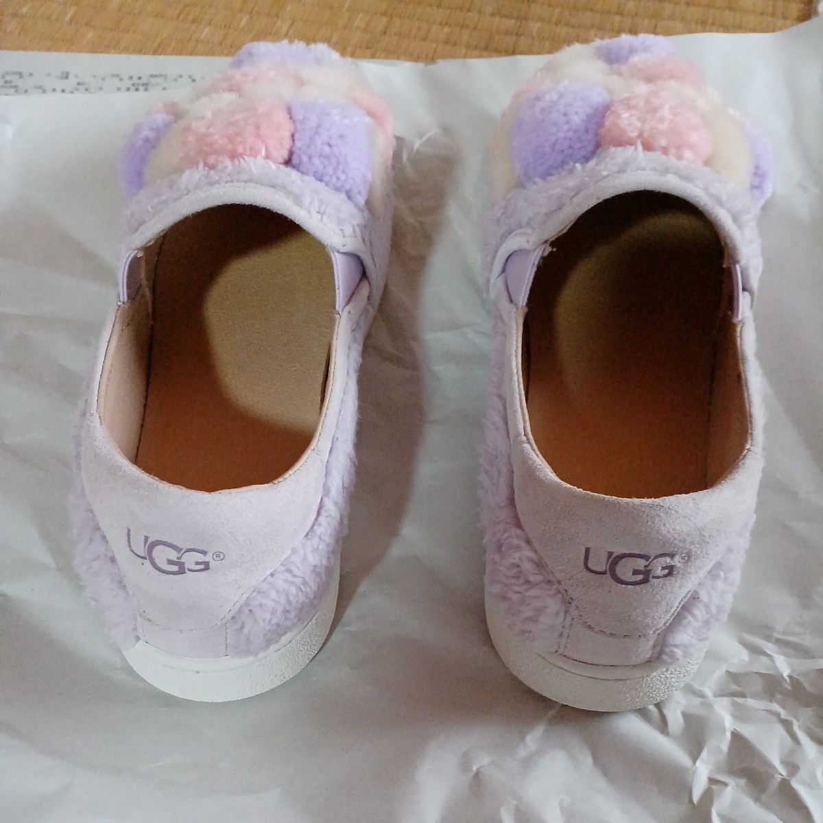 UGG UGG Ricci pompom deck shoes size 8.5usd 25.5