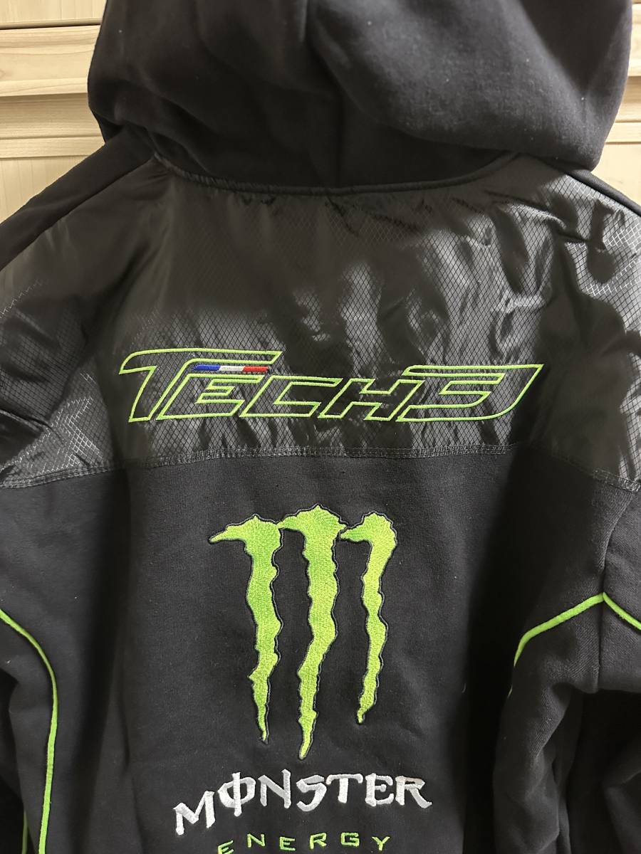 新品 モンスターエナジー YAMAHA YZR M1 TECH3 ヤマハ バイクパーカー 豪華刺繍 XL_画像8