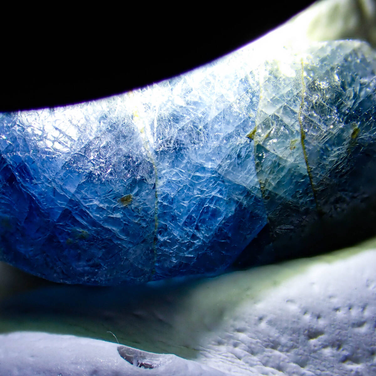 天然石 サファイア 原石 コランダム チャーム 風水 占い 金 健康 パワーストーンの画像8