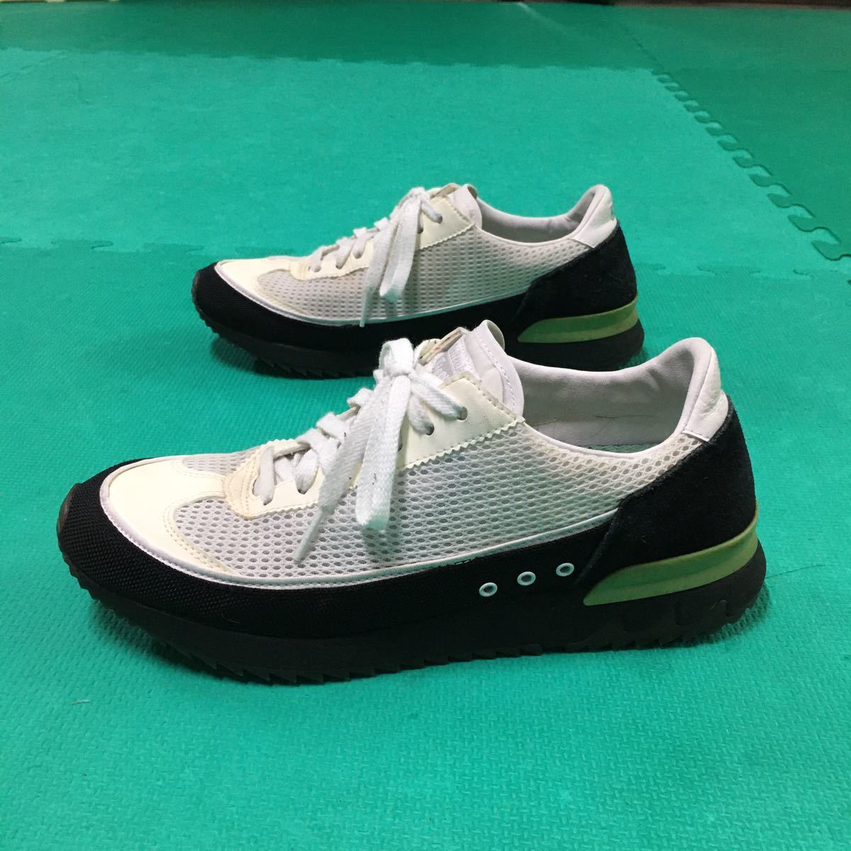 オニツカタイガー HSINTI 1183A629 white black US8.5 USED オニツカタイガー HSINTI 1183A629 white black US8.5 USED