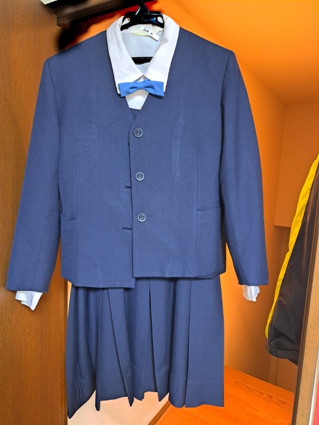 聖カピタニオ女子高校制服（旧服）_画像10
