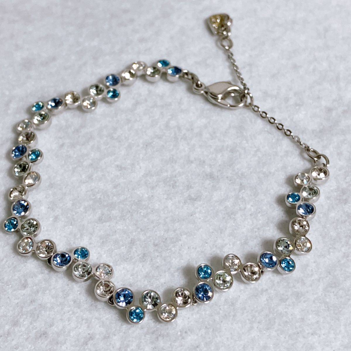 スワロフスキー　ブレスレット　ブルークリスタルSwarovski Fidelity Blue Bracelet 人気　シルバー_画像1