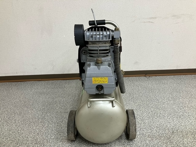 静岡発☆ FOREST AIR エアーコンプレッサー UD-1525Ⅲ タンク容量25L 1.2kw 作動OK ※商品説明要確認_画像4