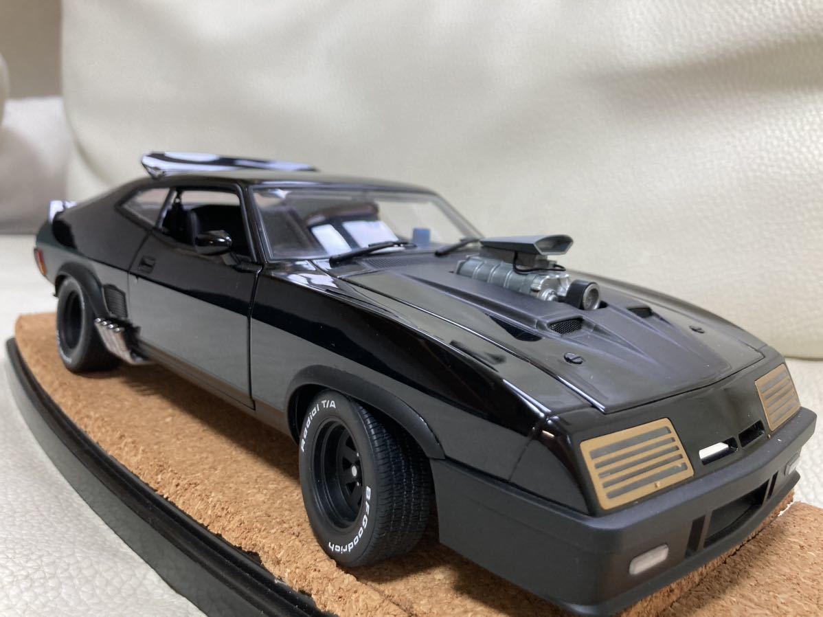 オートアート インターセプター 1/18 マッドマックス 乗用車 オートアート インターセプター 1/18 マッドマックス 乗用車