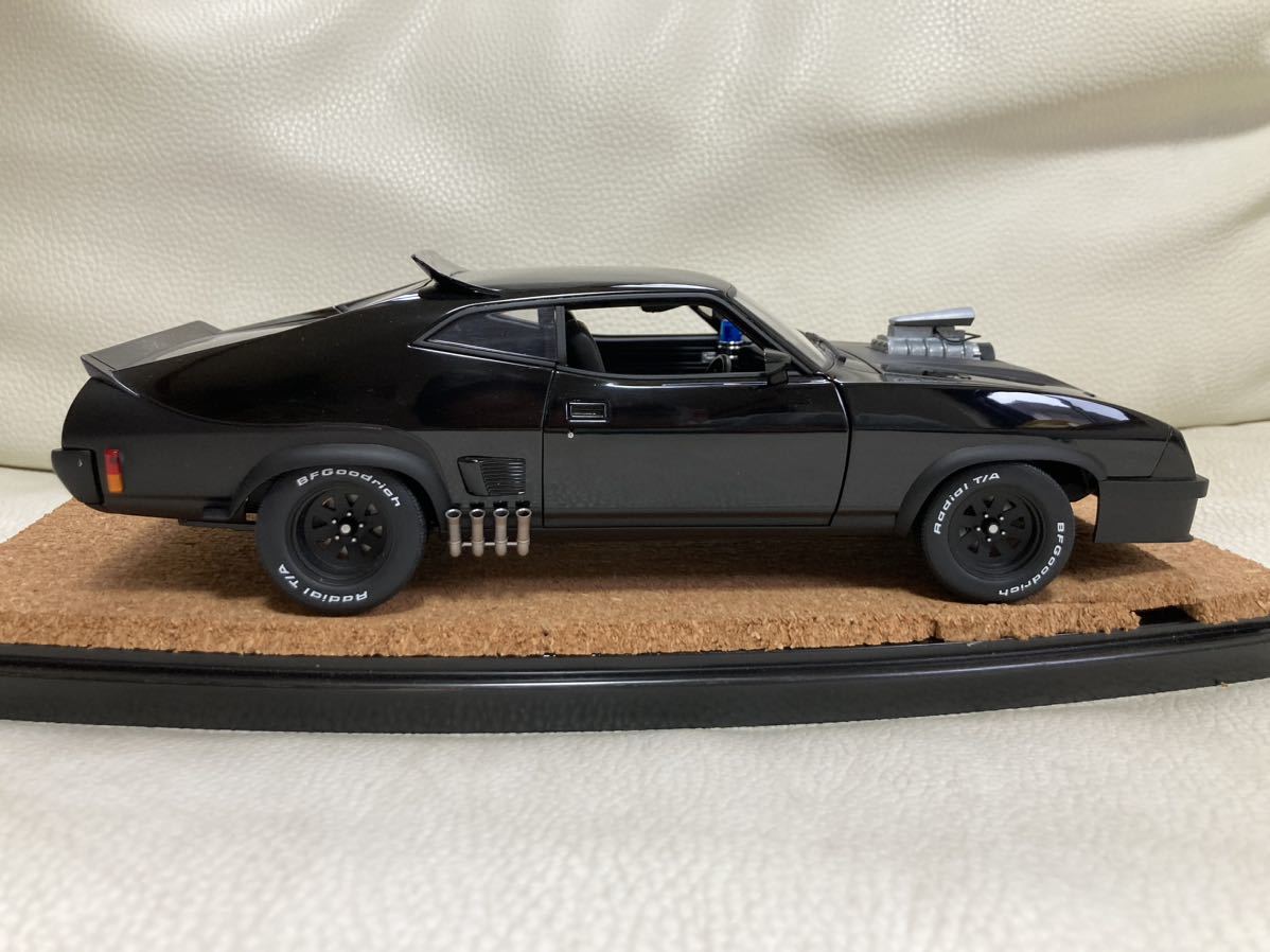 オートアート インターセプター 1/18 マッドマックス 乗用車 オートアート インターセプター 1/18 マッドマックス 乗用車