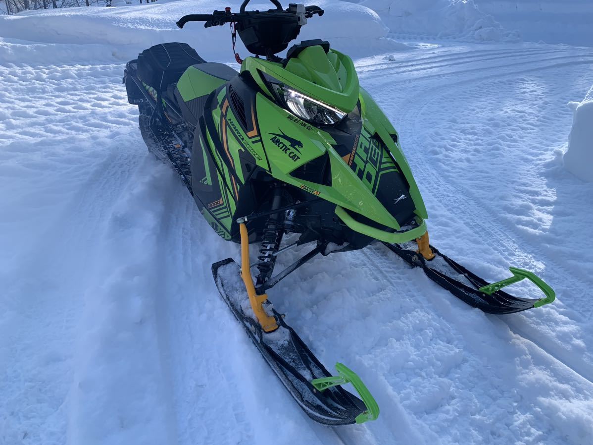 2023arctic cat,M8000, with a self-starter 