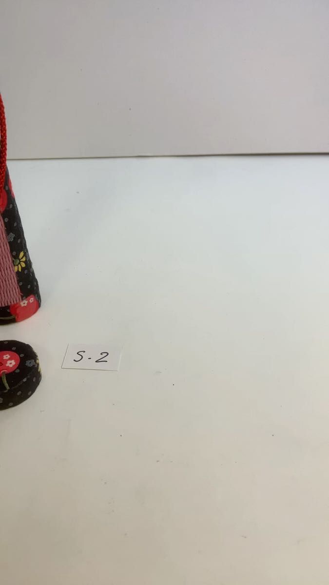 線香筒:ピンクメセキ畳にさくらんぼ柄のお線香筒No.Ｓ-2