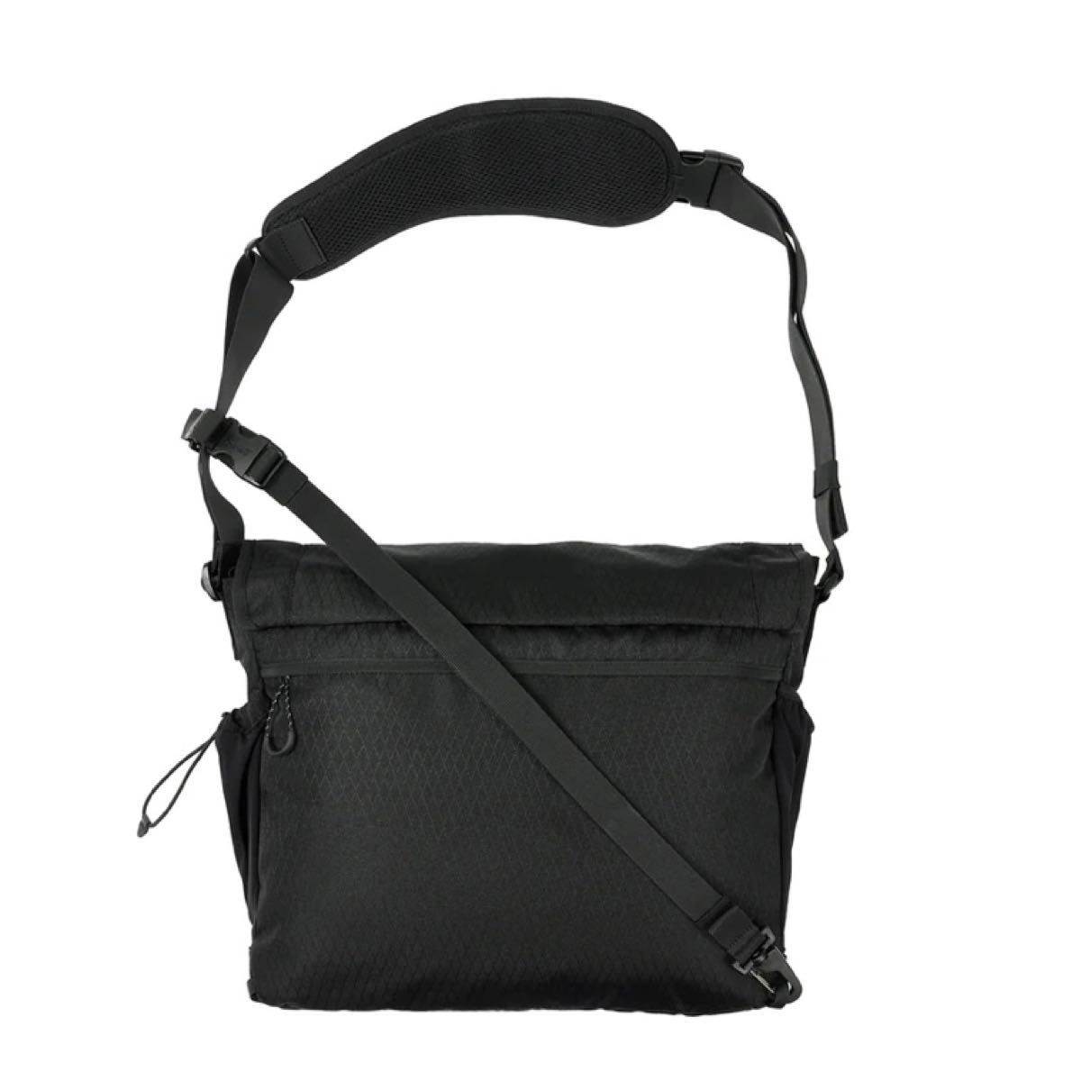 PALACE CORDURA Y-RIP DESPATCH Black メッセンジャーバッグ PALACE CORDURA Y-RIP DESPATCH Black メッセンジャーバッグ