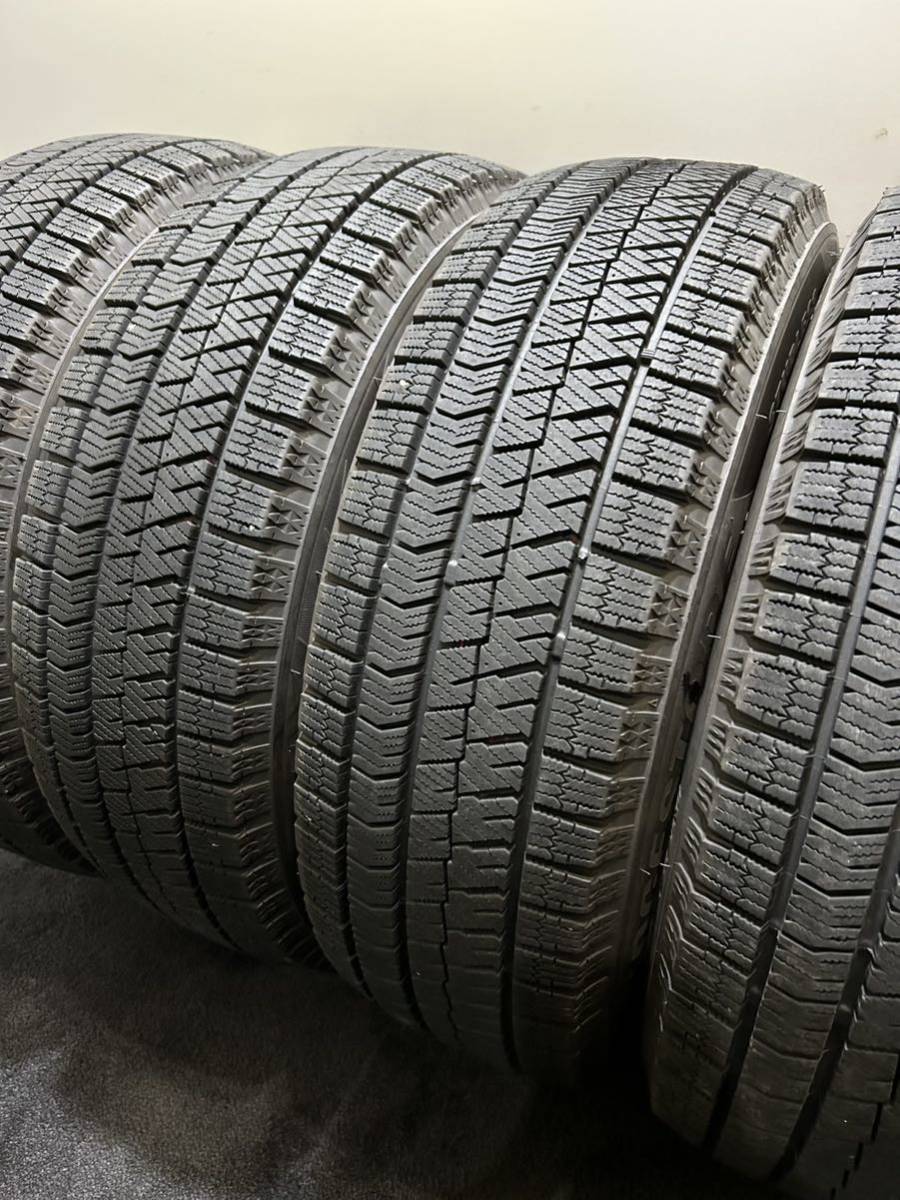 195/65R15 BRIDGESTONE/VRX2 22年製 スタッドレス バリ山 4本 ブリヂストン ブリザック ノア ヴォクシー プリウス (4-E934)_画像1