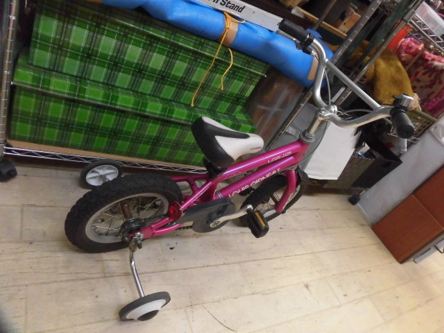 浜松市出品 LOUIS GARNEAU ルイガノ 自転車 LGS-J12 6061 アルミフレーム 12インチ パープル ピンク 紫 子供 キッズ_画像3