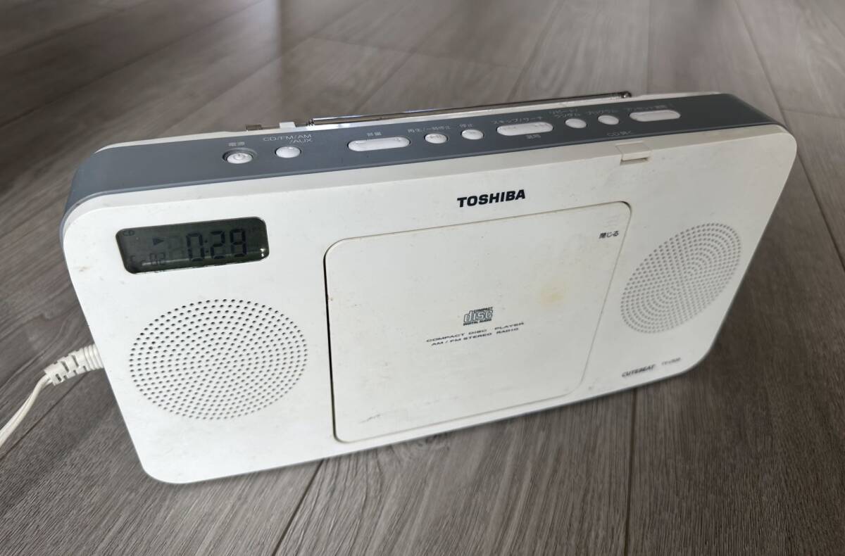 東芝 TOSHIBA CUTE BEAT TY-CR20 ホワイト CDラジオ CDプレーヤー AM/FM オーディオ機器 家電 防災グッズ 作動品の画像3