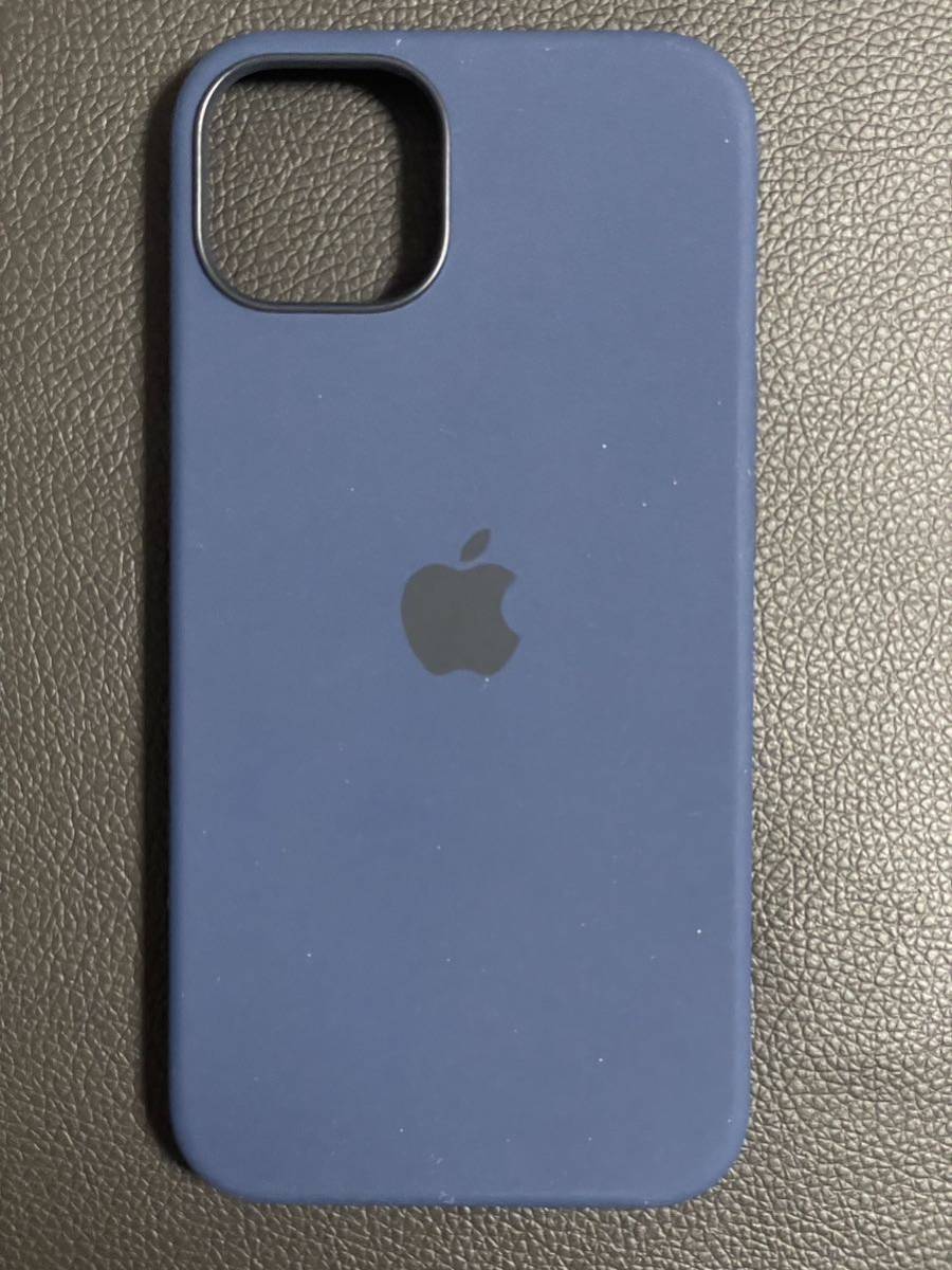 Apple アップル 純正 iPhone 13 シリコンケース・アビスブルー 新品 箱無し 中敷き無し_画像1