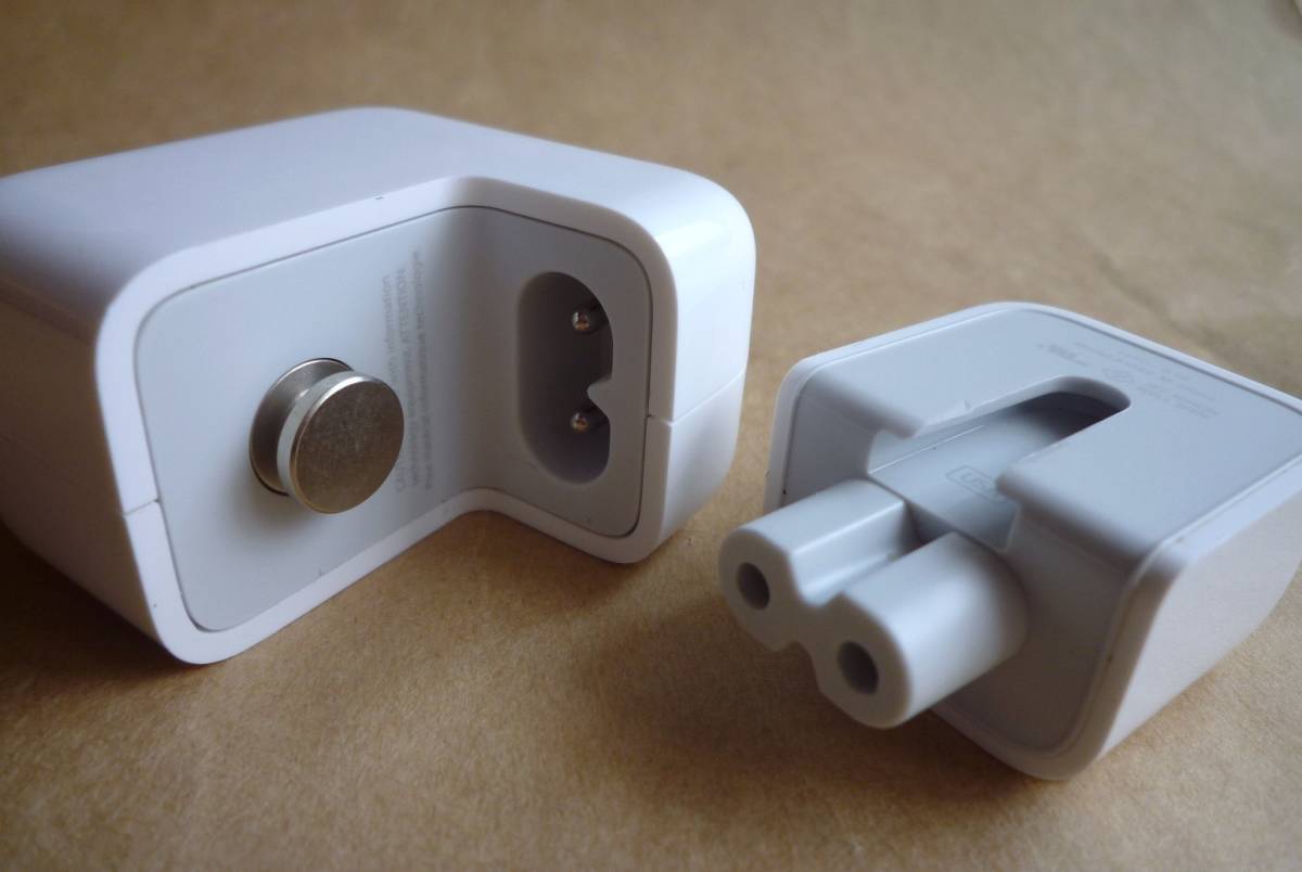 純正　Apple アップル　USB充電器　10W　USB　Power　Adapter　ホワイト　白　A1357　5.1V 2.1A ACアダプタ　電源アダプタ ②_画像9