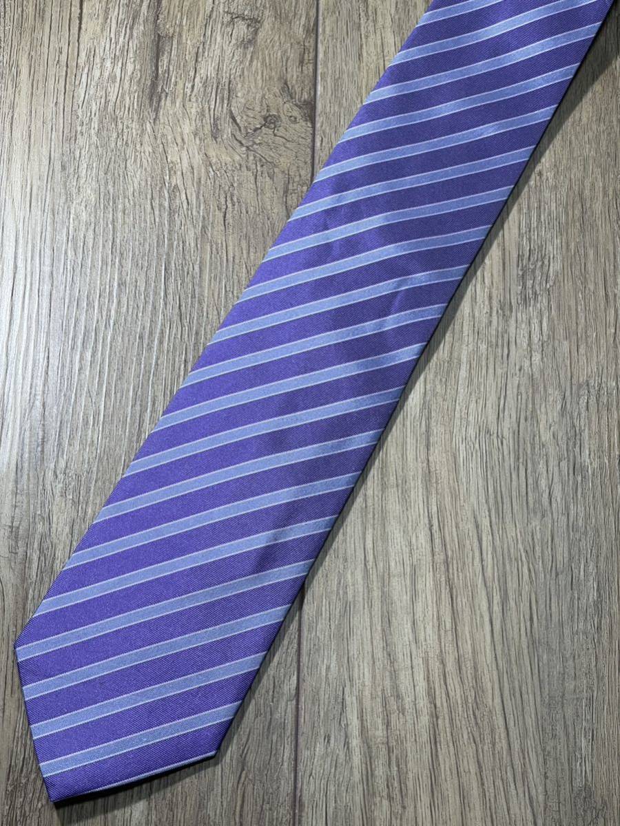  almost unused "HUGO BOSS" Hugo Boss thin stripe brand necktie 402032