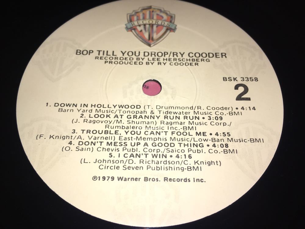 Ry Cooder★中古LP/US盤「ライ・クーダー～Bop Till You Drop」_画像4