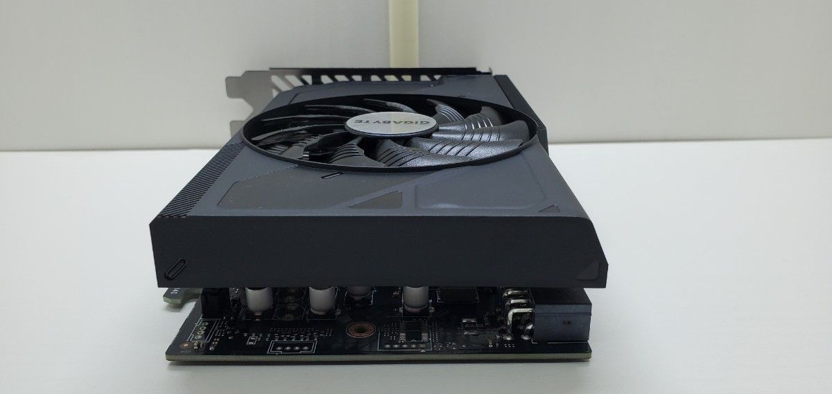 動作確認済 美品】GIGABYTE GeForce RTX 4060 8GB GV-N4060D6 動作確認済 美品】GIGABYTE GeForce RTX 4060 8GB GV-N4060D6