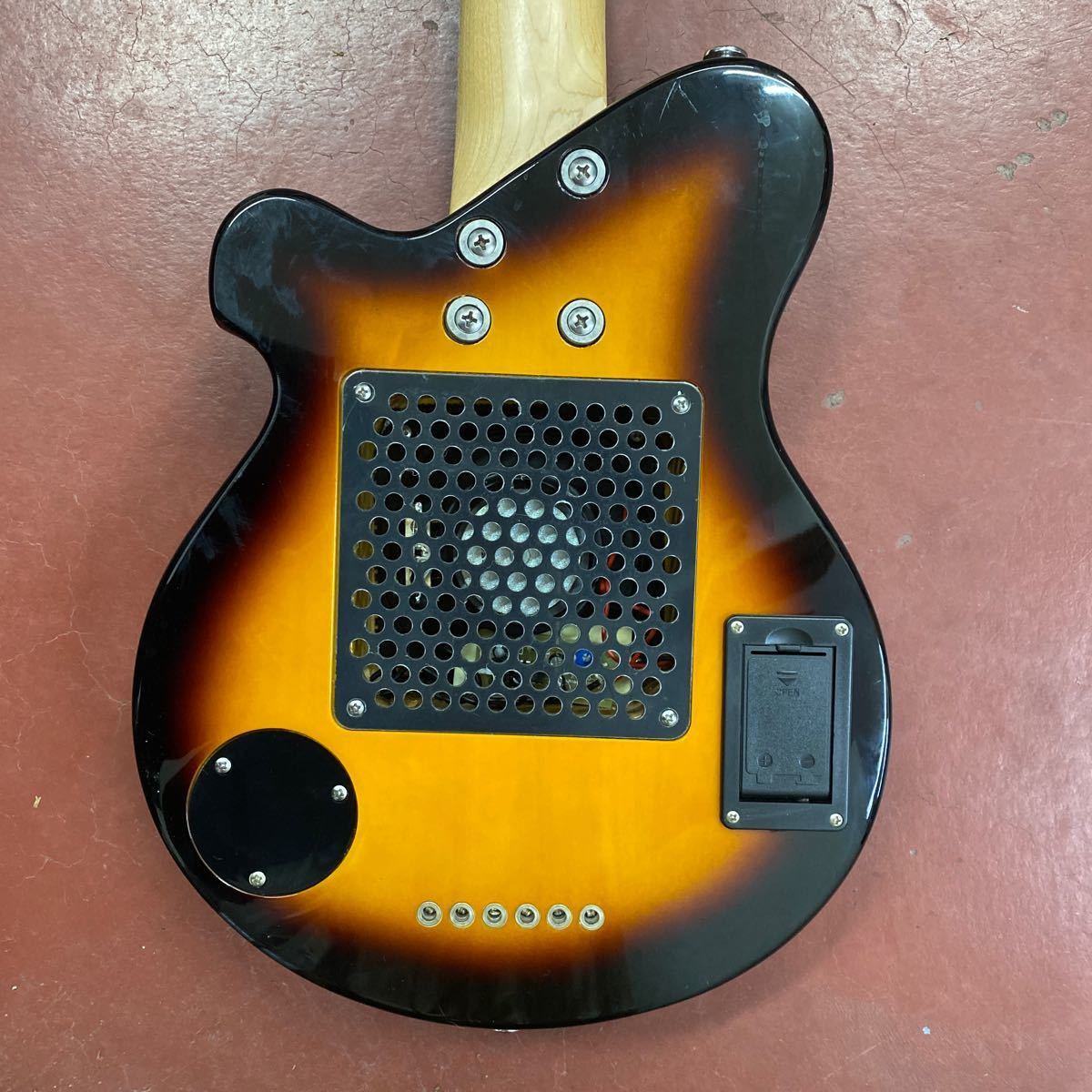 TT199 ピグノーズ Pignose アンプ内蔵ギター ミニギター 現状品 BRAR アンプ内蔵ミニギター_画像6