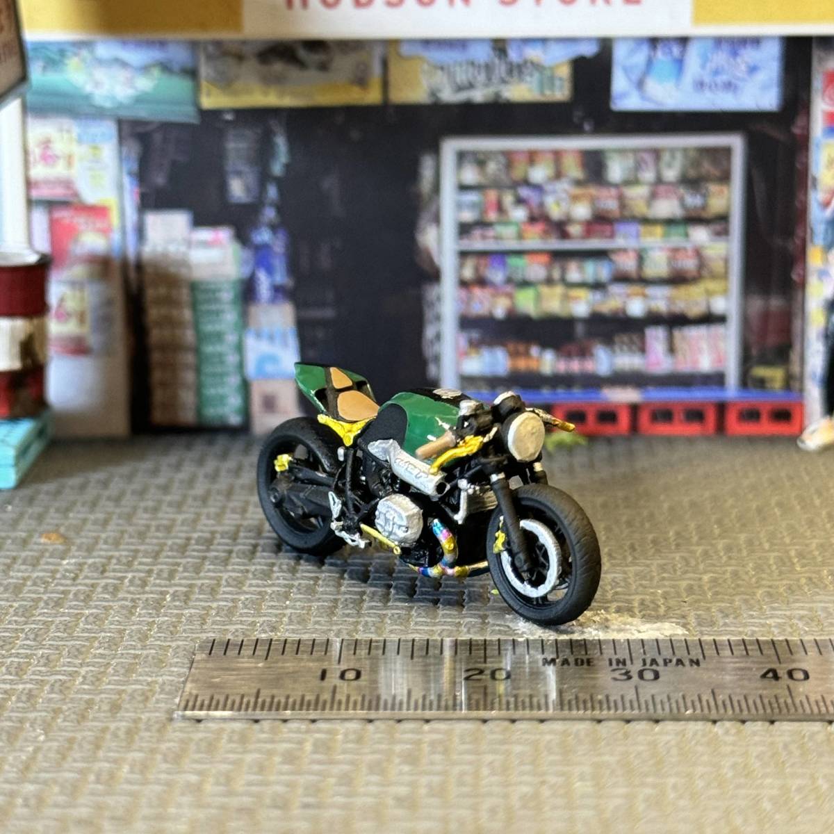 【ZZ-708】1/64 スケール BMW R nineT バイク フィギュア ミニチュア ジオラマ ミニカー トミカ_画像3