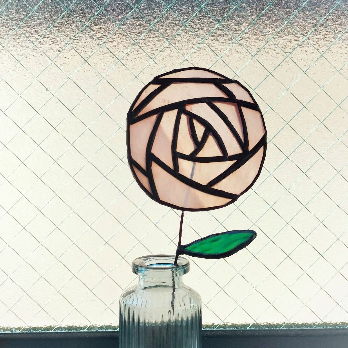 ステンドグラスの薔薇