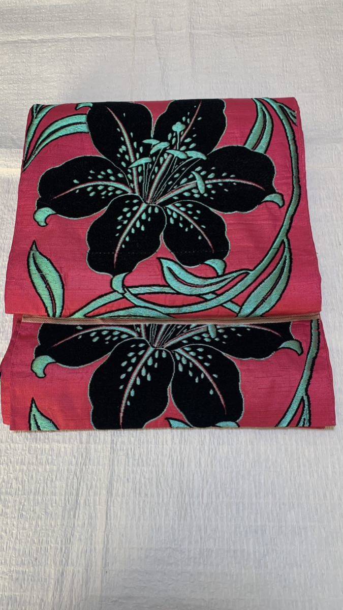 アンティーク袋帯 美品 正絹織生地 牡丹色のラメ地に黒百合の刺繍織柄 A271