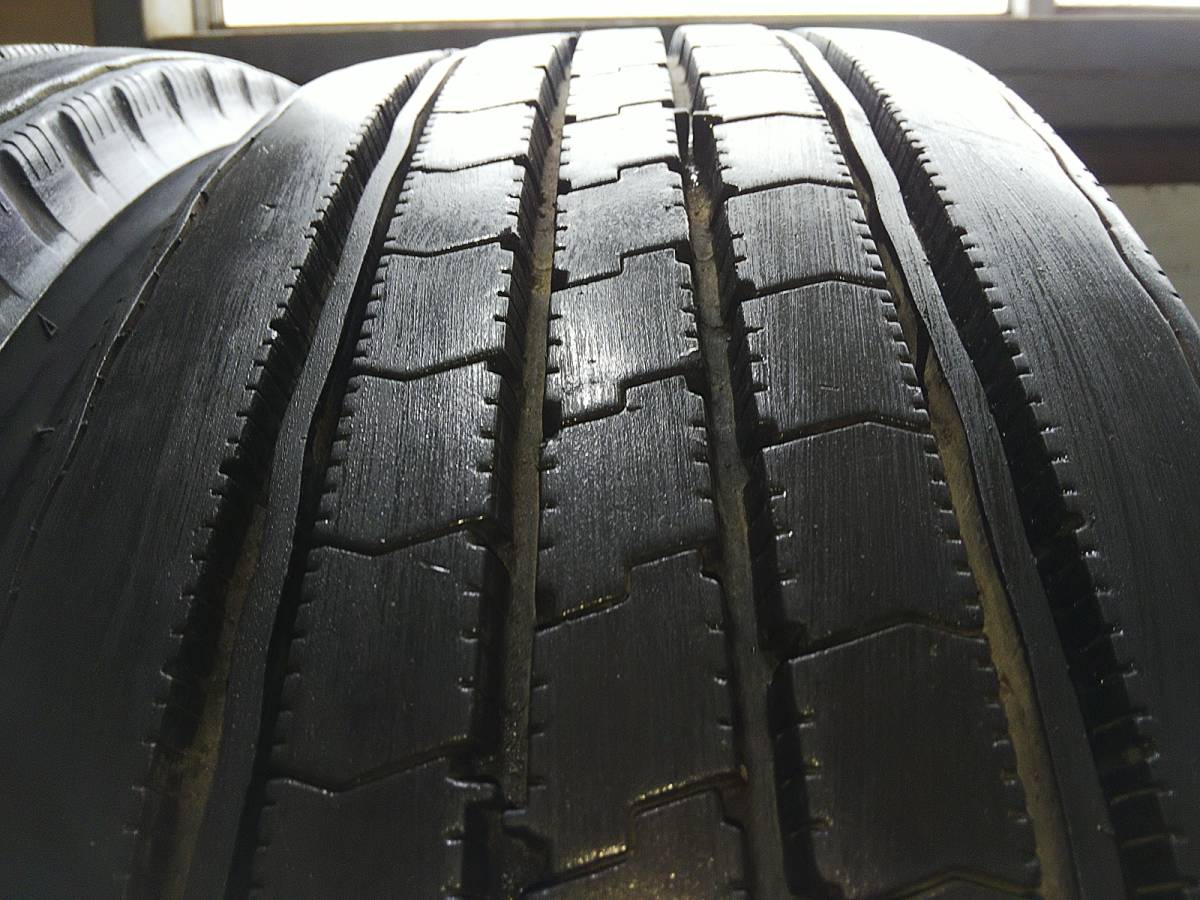 T826 225/90R17.5 ブリヂストン V-STEEL R225 夏タイヤ 溝有り良品 中古売切り4本SET 法人向け送料安_画像5