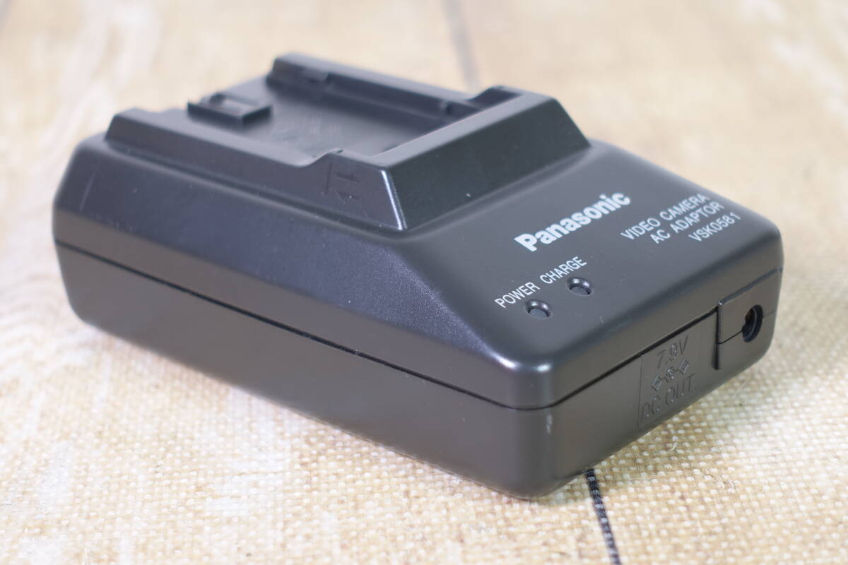 Panasonic VSK0581 バッテリー充電器 パナソニック 動作確認済み　管理番号8109_画像5
