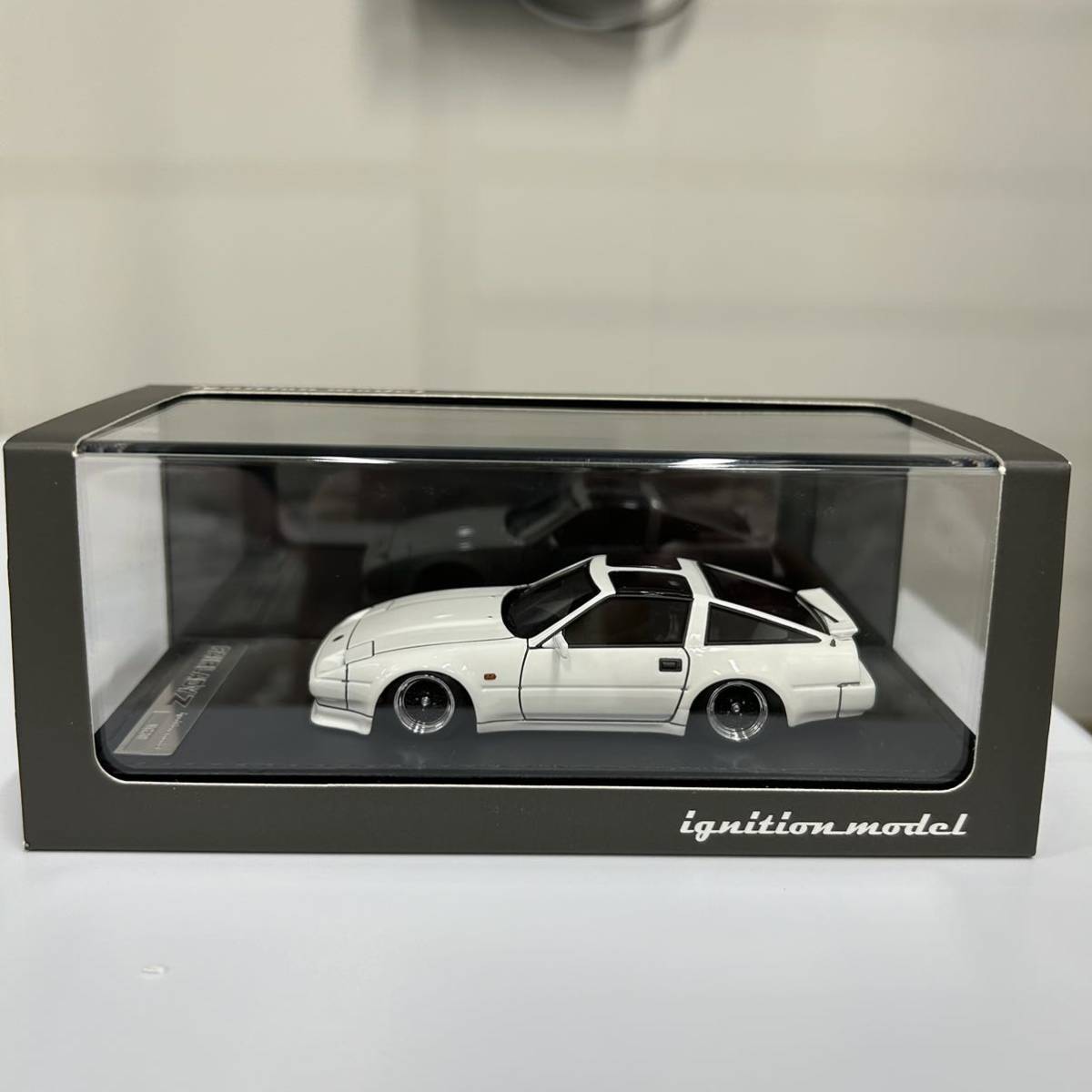 未使用　ignition model NISSAN FAIRLADYZ (Z31) white 0658 イグニッションモデル ミニカー 1/43 日産 _画像1