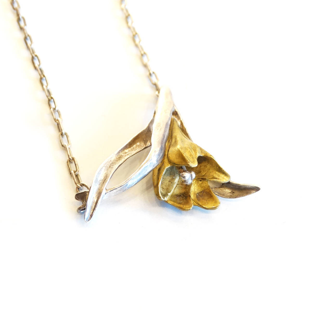 ★Vintage lily design silver necklace_画像3
