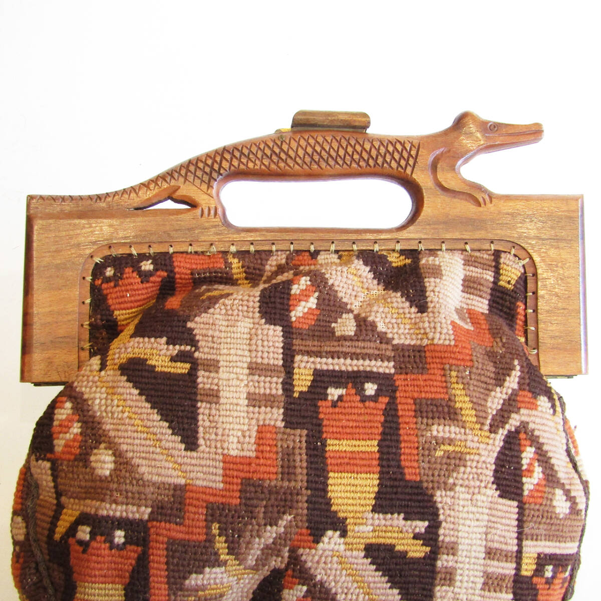 ★Vintage wooden crocodile ethnic design gobelin bag_画像4