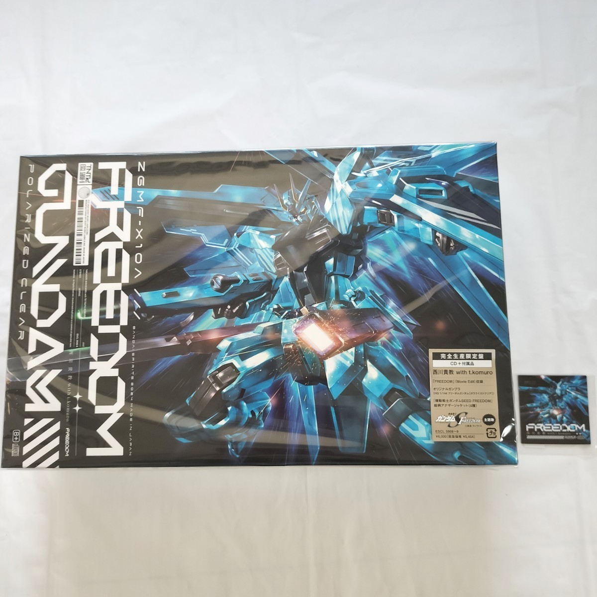 【新品】FREEDOM CD+オリジナルガンプラ 完全生産限定盤 西川貴教 with t.komuro 機動戦士ガンダムSEED FREEDOM 冷蔵庫マグネット付き_画像1