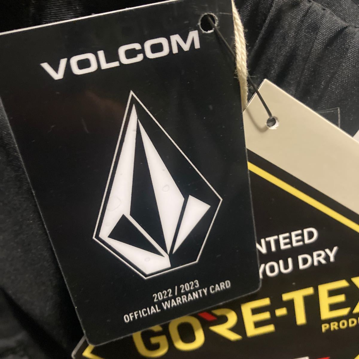 22-23 新品 正規 VOLCOM スノーボード ウェア S サイズ DUA GORE TEX JACKET BLK BLACK G0652308 デュア ゴアテックス ジャケット ブラック_画像3