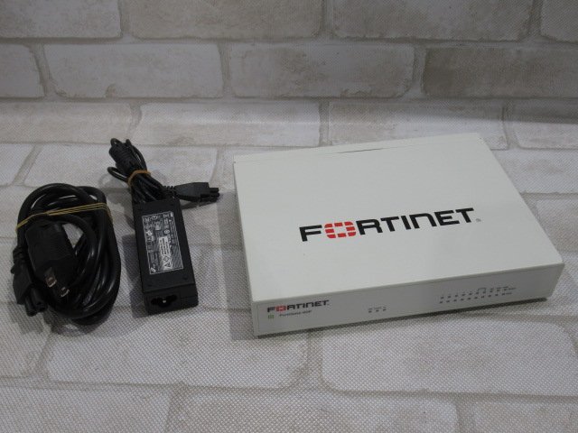 Ω 新FT 0153♪ 保証有 Fortinet【 FG-60F 】FortiGate-60F UTM ライセンス27年11月25日迄 FW：v6.4.9 領収書発行可能の画像1