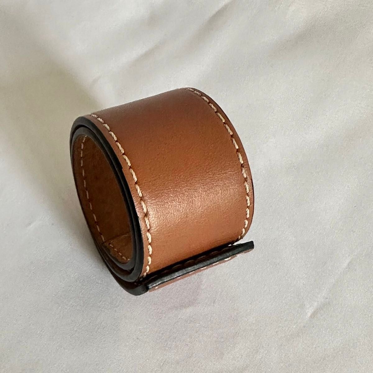 良】ロエベ LOEWE アナグラム バングル ブラウン レザー 良】ロエベ LOEWE アナグラム バングル ブラウン レザー