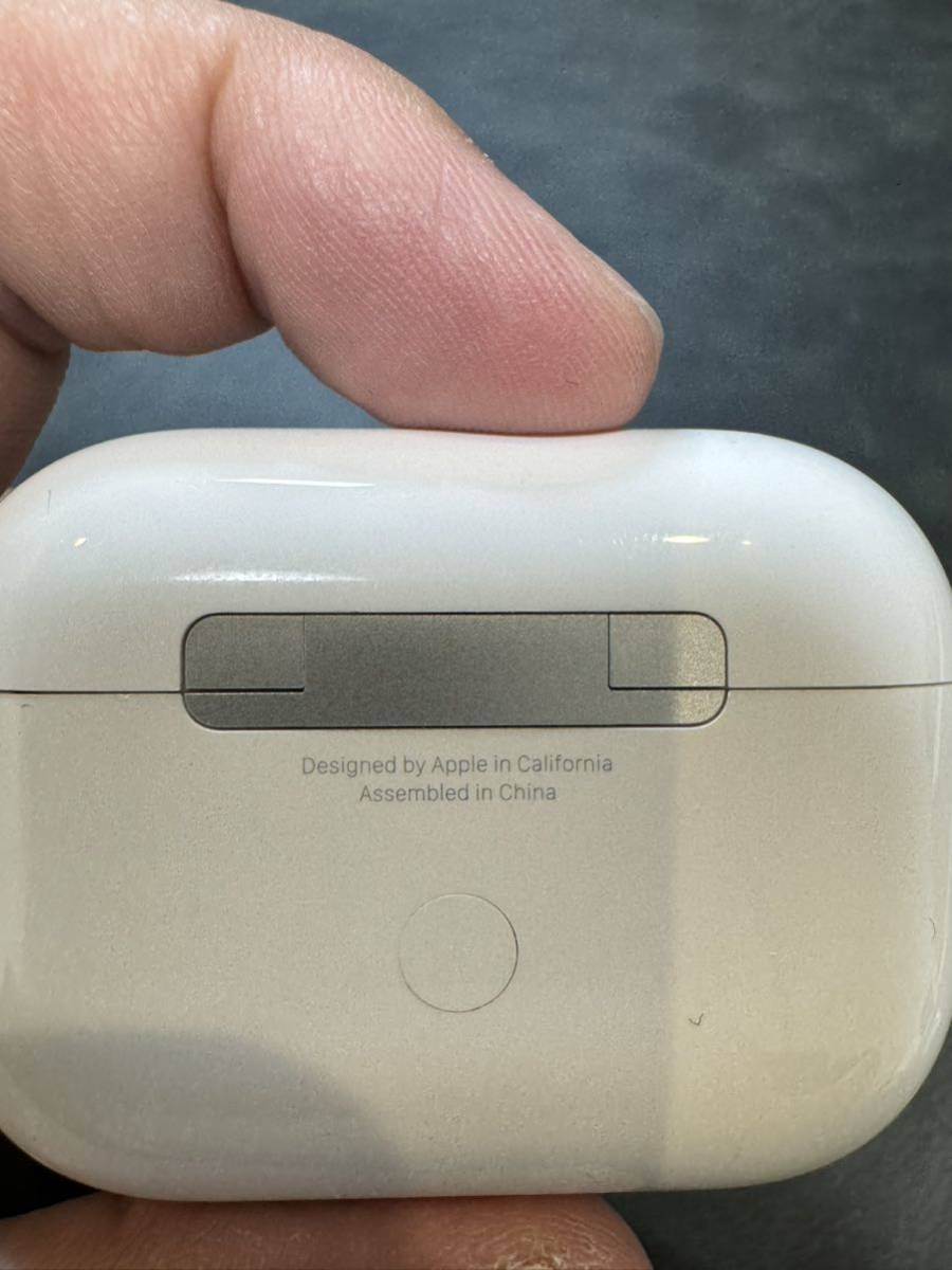 Apple AirPods Pro 充電ケースのみ USED品 第一世代 イヤホン